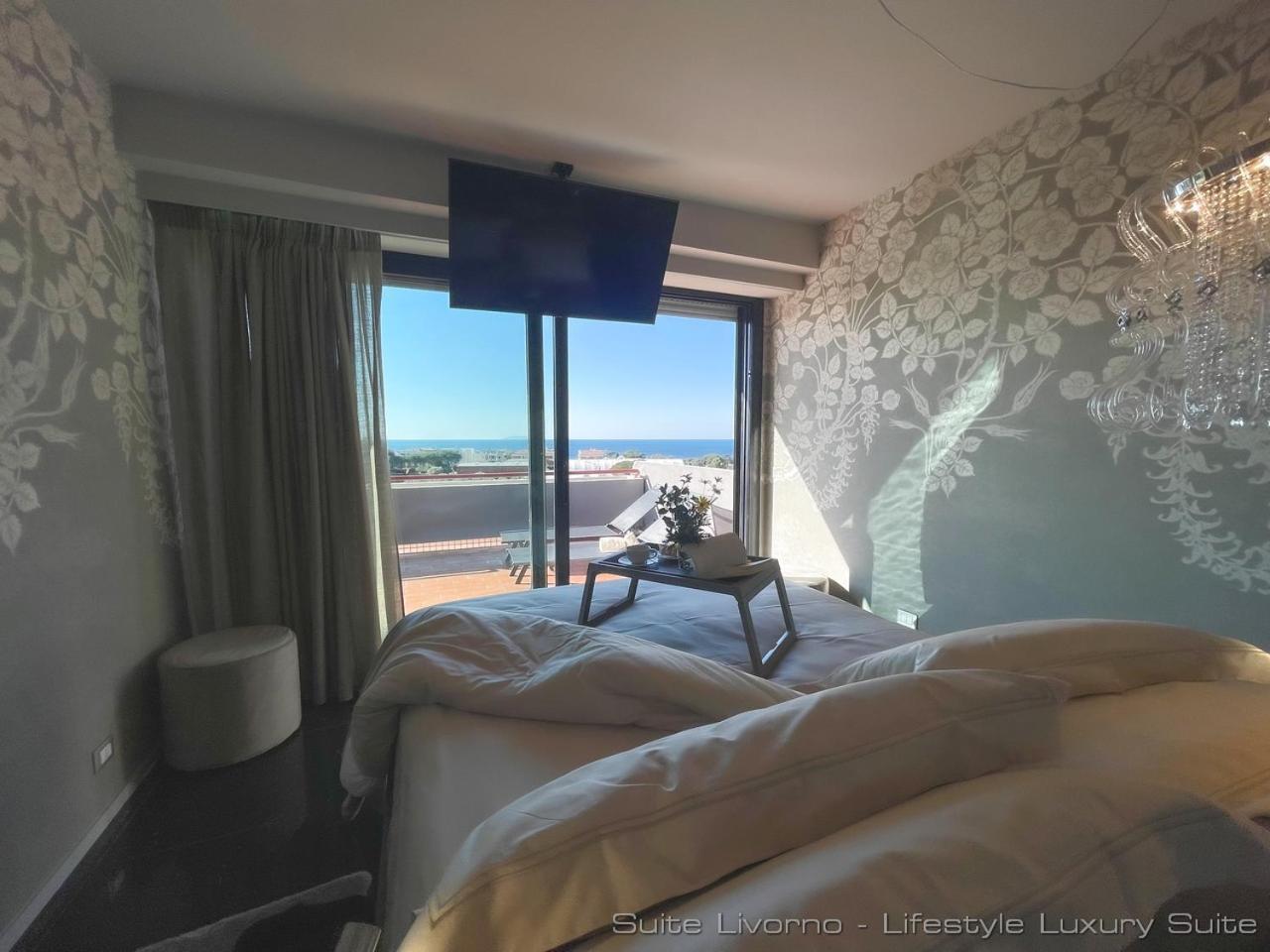 Suites Marilia Apartments Pool Side - Suite Livorno Holiday Home Group المظهر الخارجي الصورة